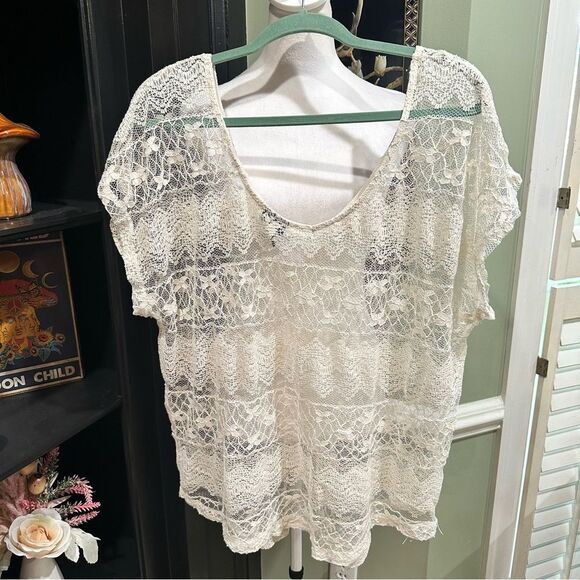 Torrid White Lace Top Size 1XL - Picture 7 of 8
